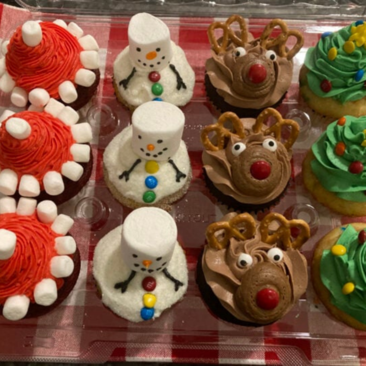 Christmas Cupcake Decorating