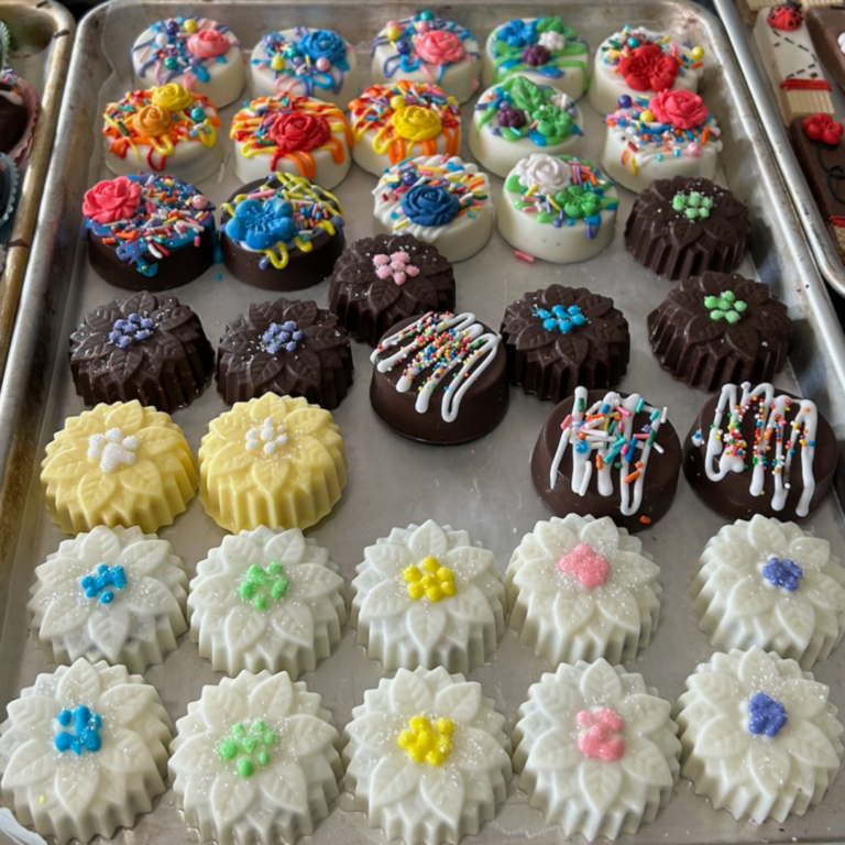 Chocolate Covered Oreos Using a Mold