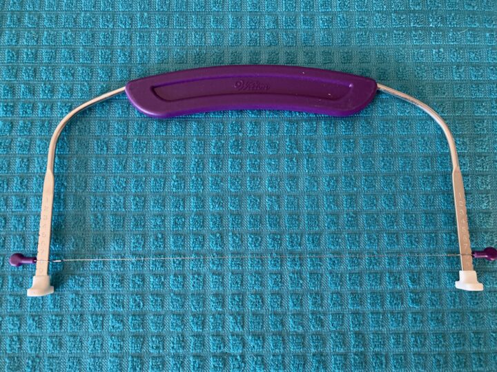 cake leveler