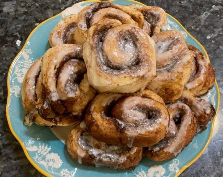 Easy Cinnamon Rolls from Canned Biscuits (30 Minutes, No Yeast)