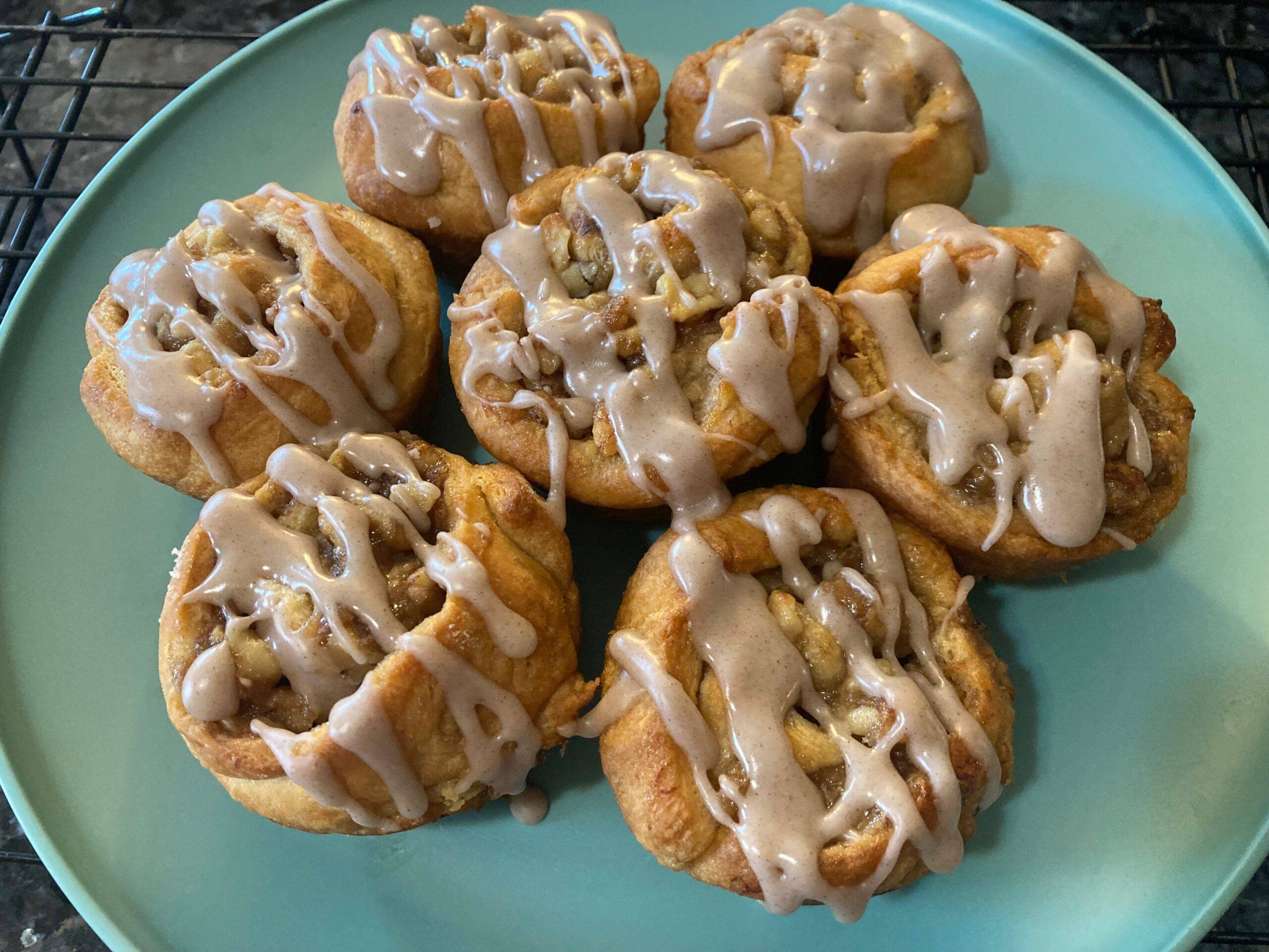 Easy Bananas Foster Cinnamon Rolls (made with crescent rolls) Out of