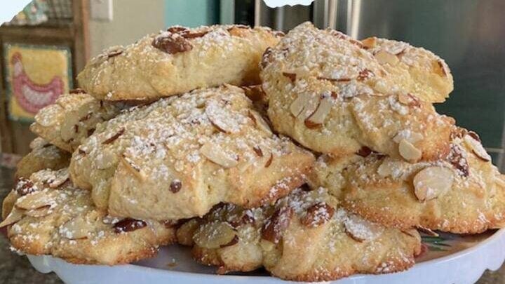 Image for Almond Tea Cakes (doctored cake mix)