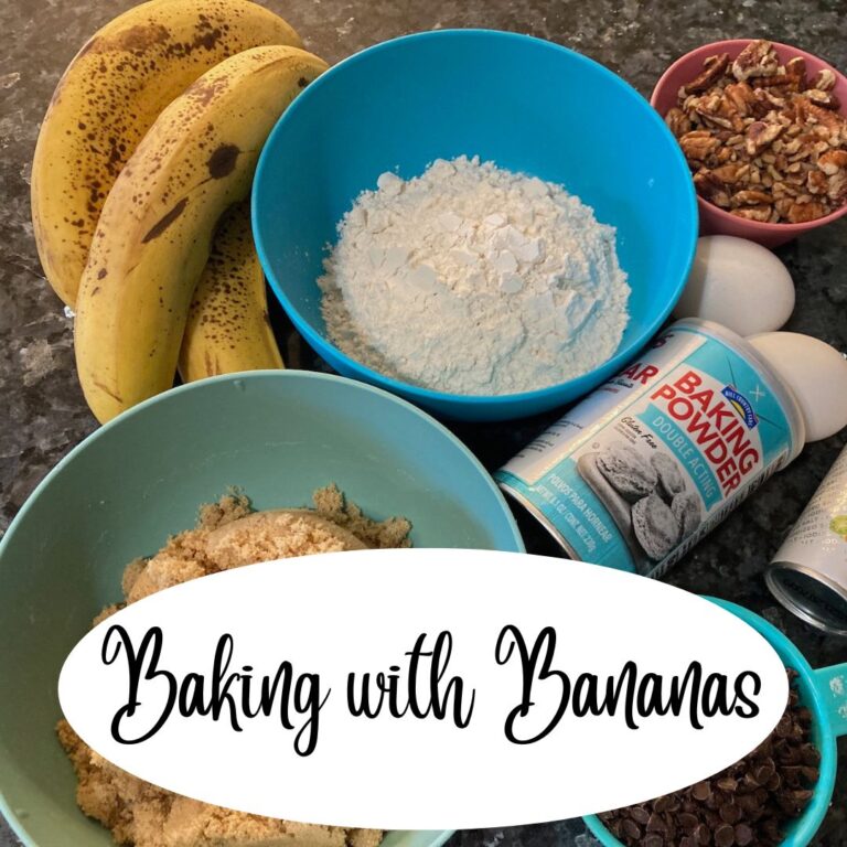 Baking with Bananas (Ten Easy Recipes)