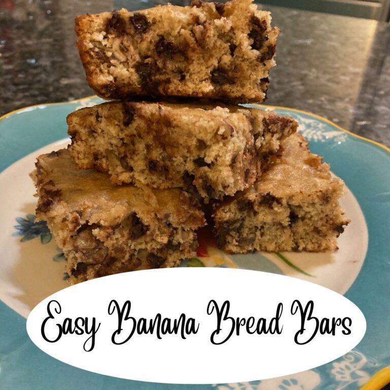 Easy Banana Bread Bars (with Chocolate Chips)