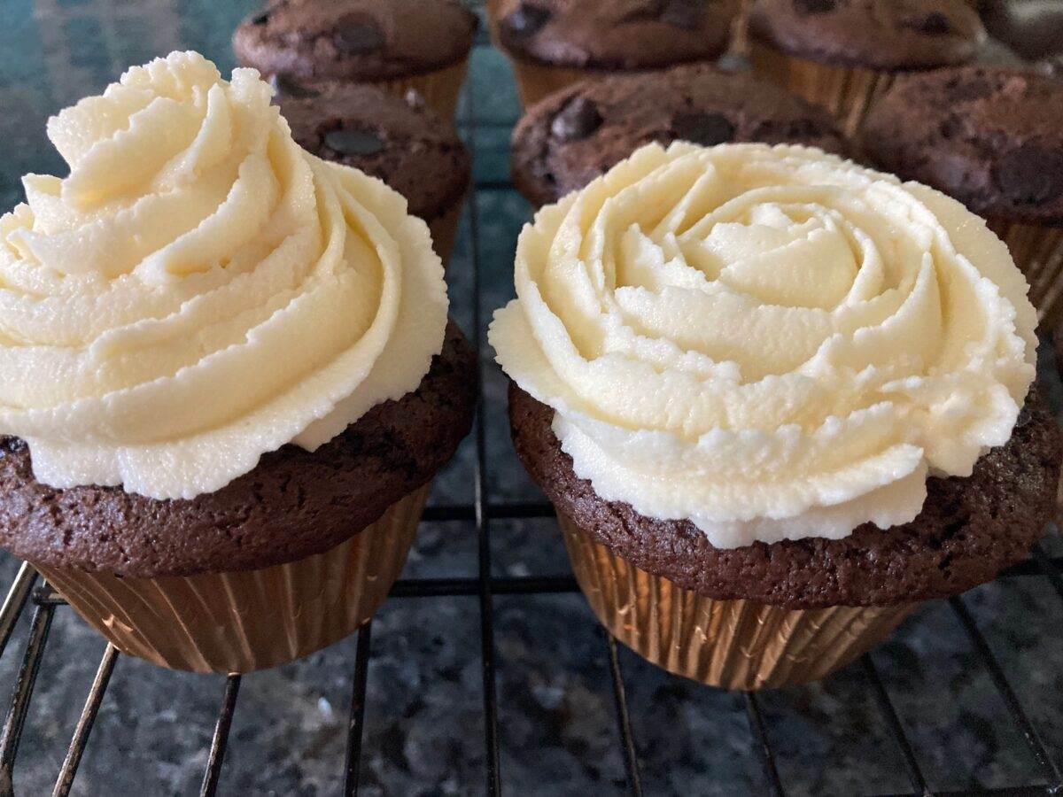 Can Swiss Meringue Buttercream Be Left Out