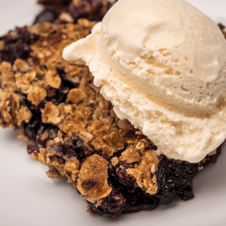 Delicious Blueberry Crisp