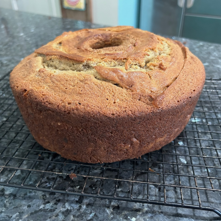 Easy Sour Cream Banana Bread: Moist and Delicious