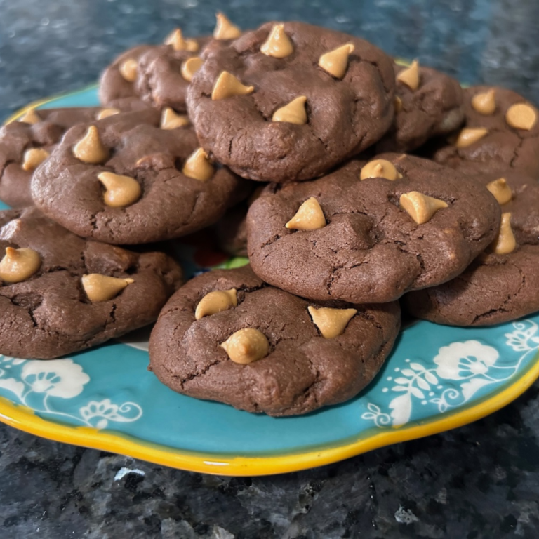 Simple Chocolate Peanut Butter Cookies