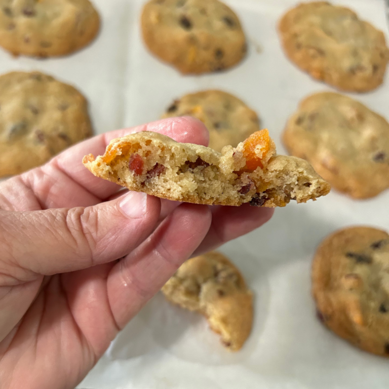 Simple and Delicious Fruitcake Cookies