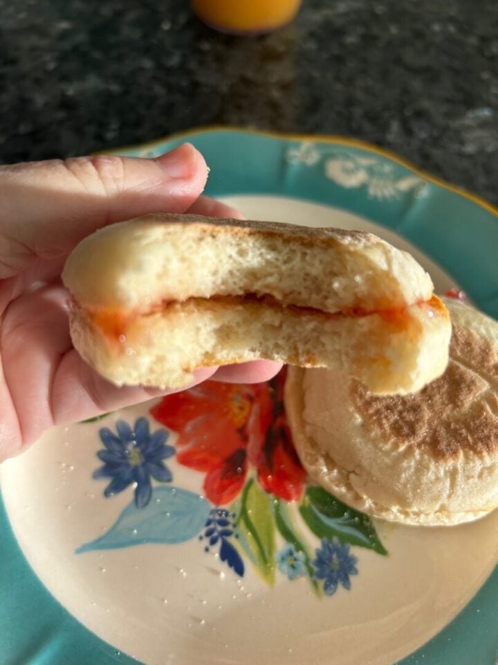 English muffin with jam