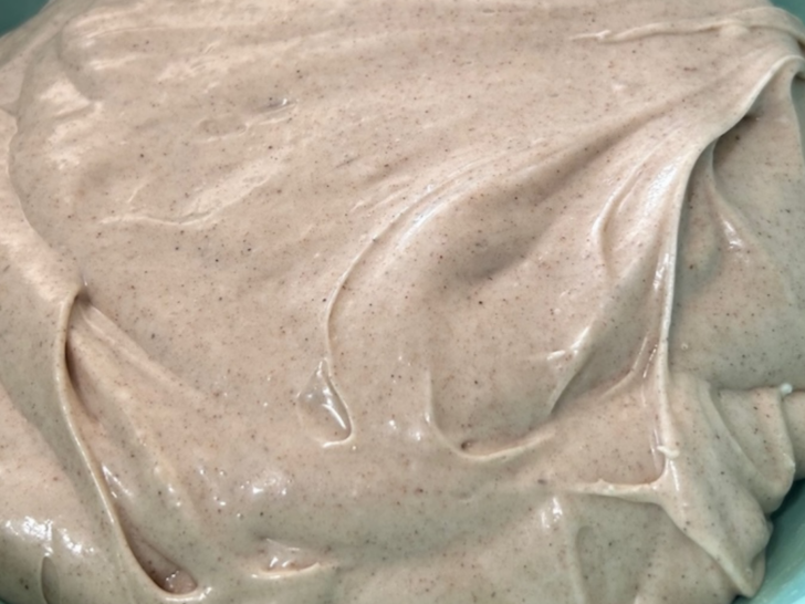 Cinnamon Cream Cheese frosting in bowl