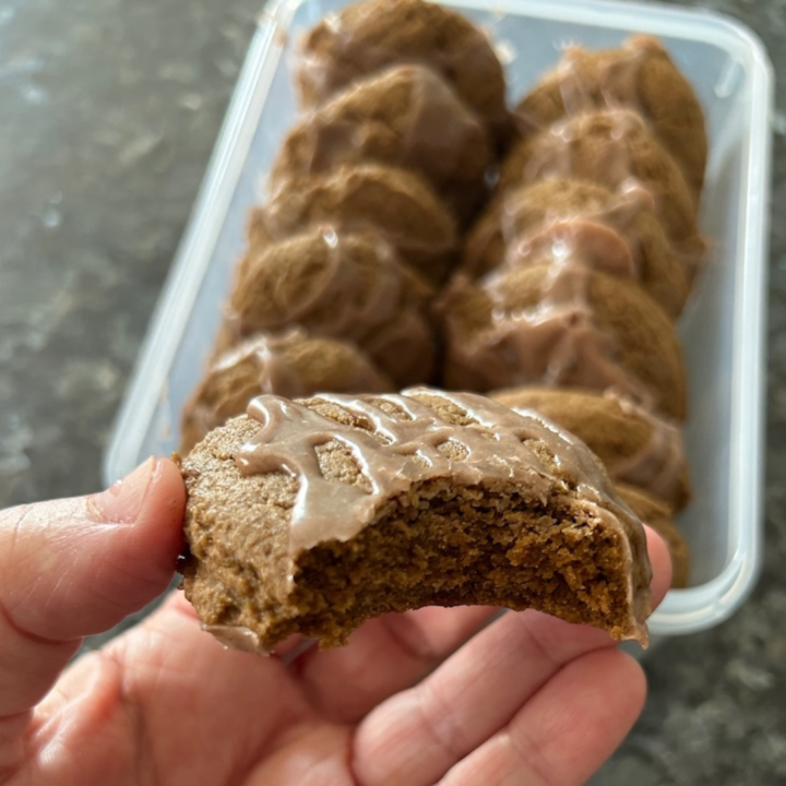 Soft Gingerbread Cookies with Cinnamon Glaze