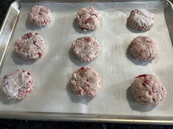 tray of unbaked scones