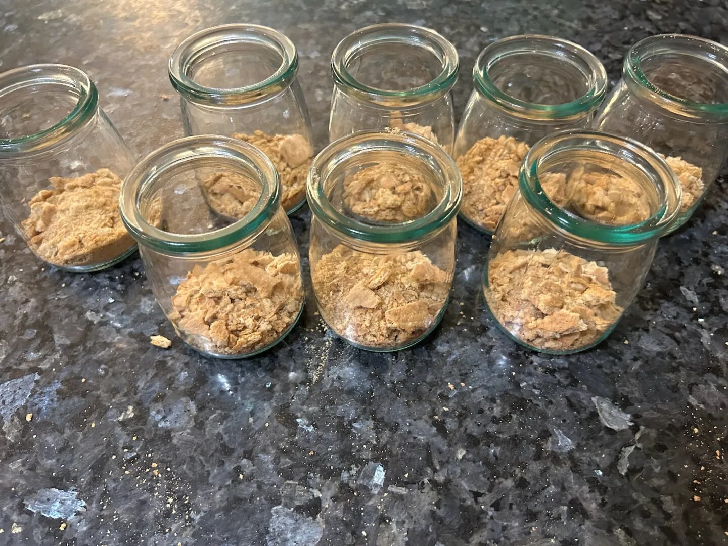 graham crackers in parfait dish