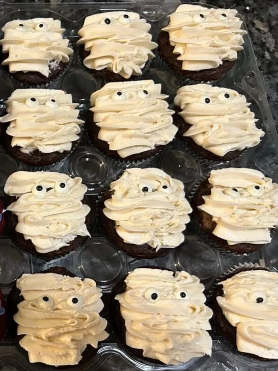 mummy cupcakes