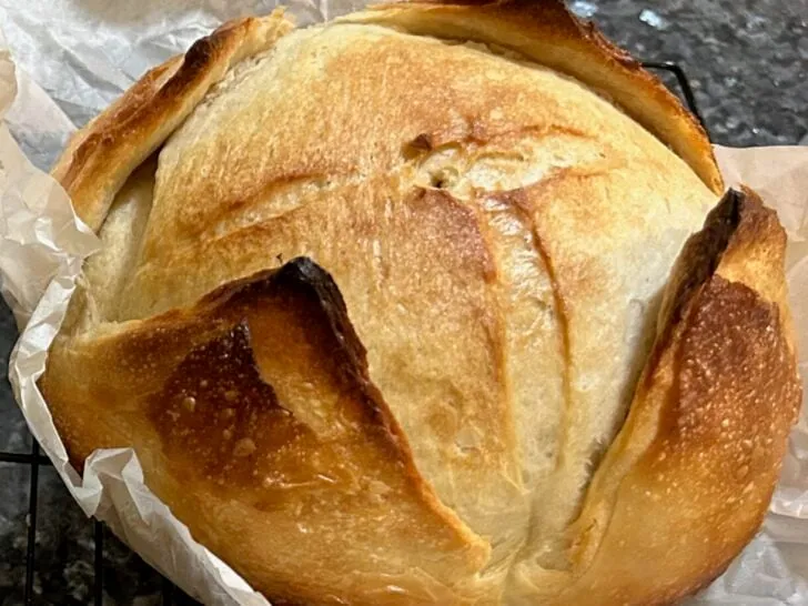 baked sourdough loaf