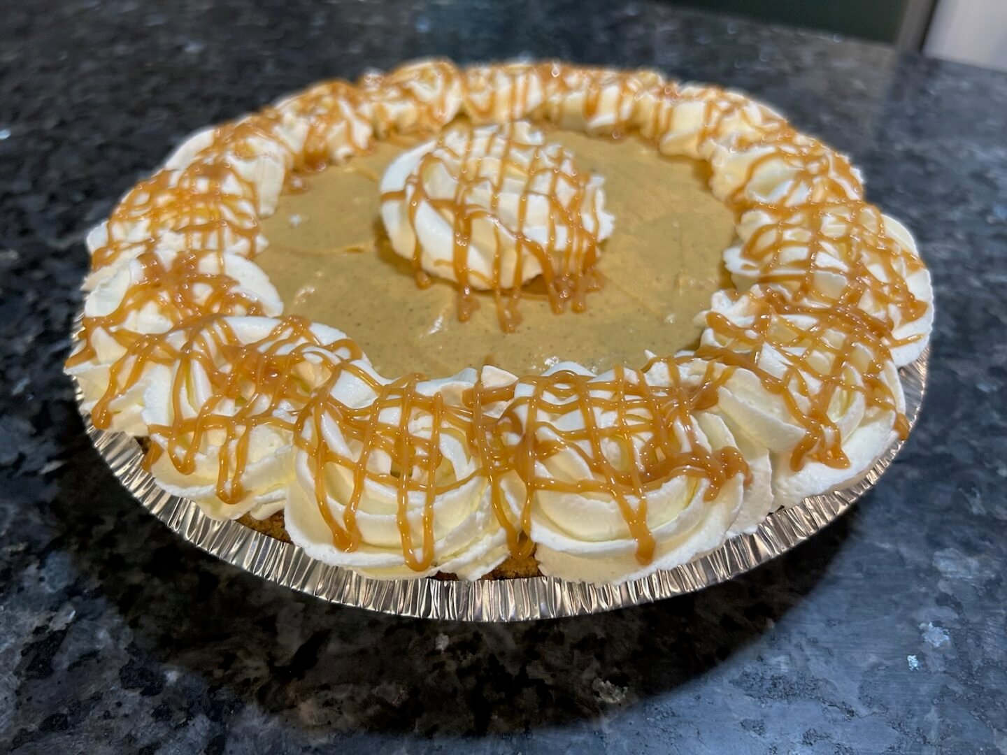 no bake pumpkin cream cheese pie decorated