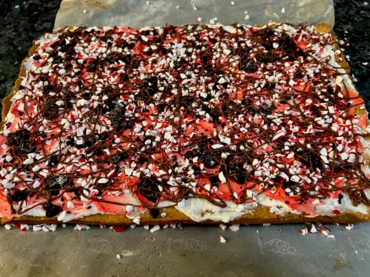 Peppermint Bark Cookie Bars 