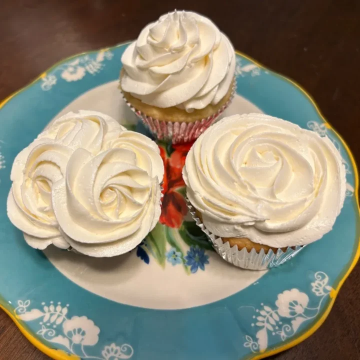marshmallow fluff frosting