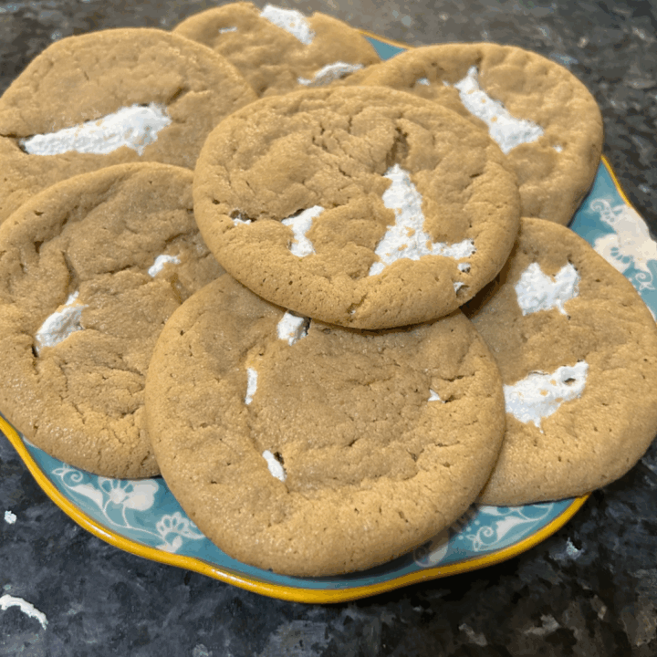 Soft & Gooey Fluffernutter Cookies