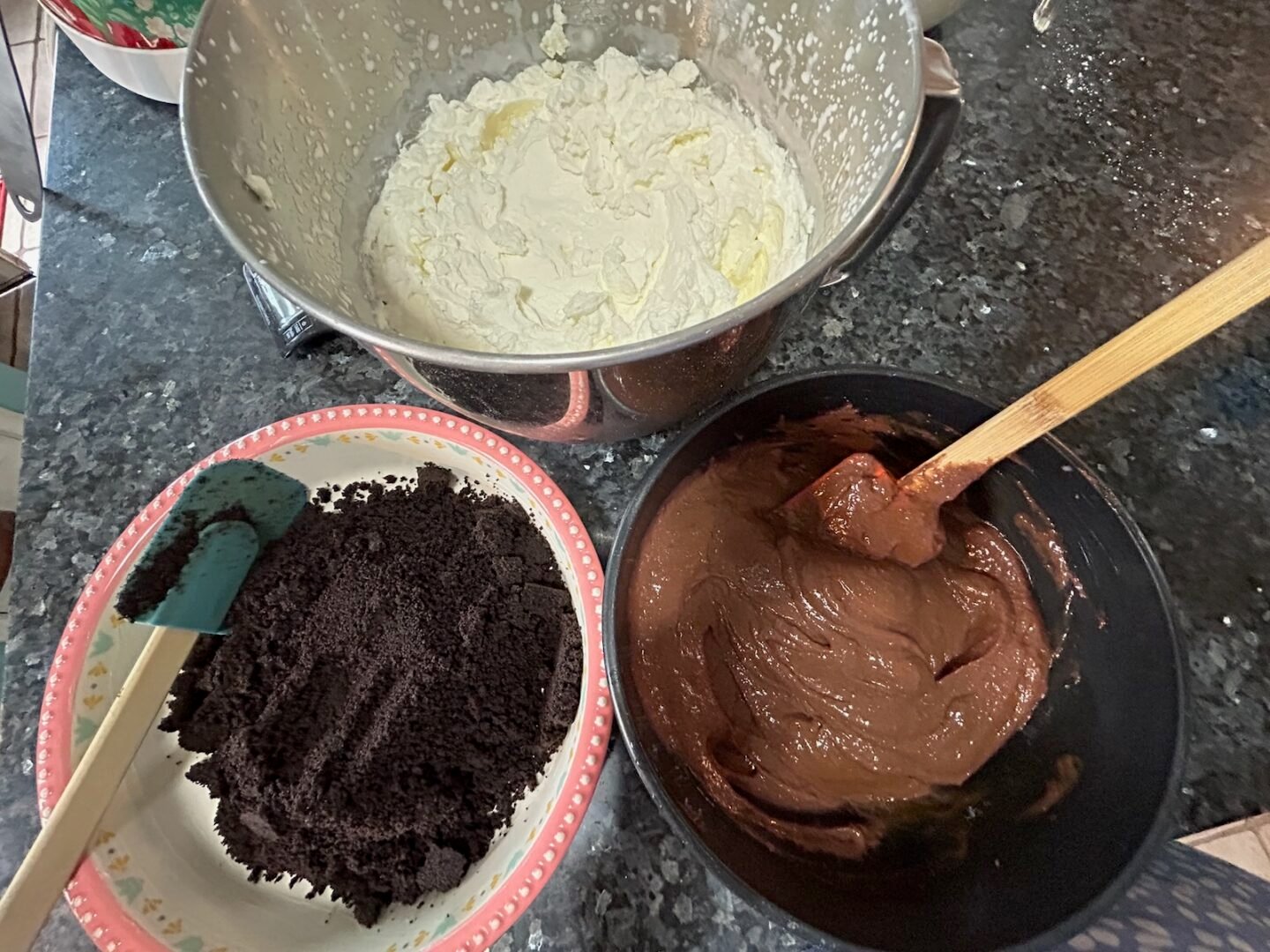 No Bake Chocolate Cream Pie ingredients mixed