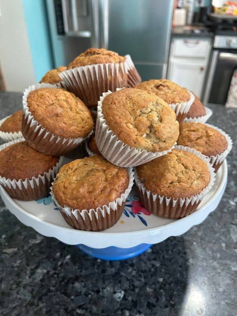 How to Convert a Boxed Cake Mix into Muffins