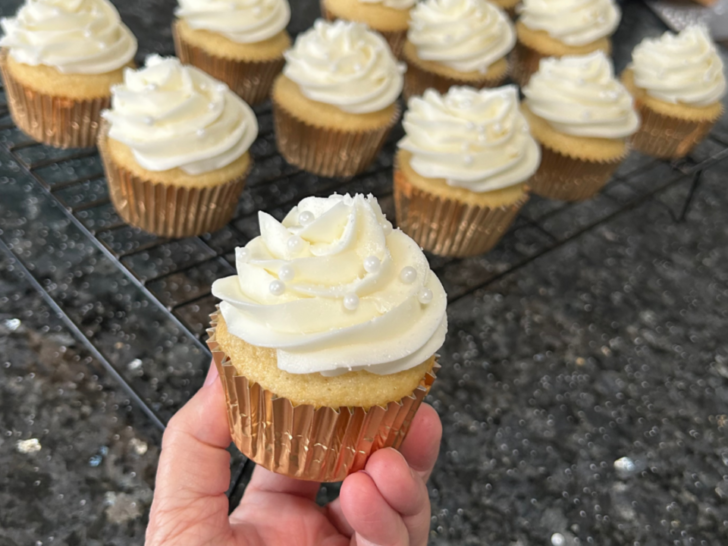 DIY wedding cupcakes