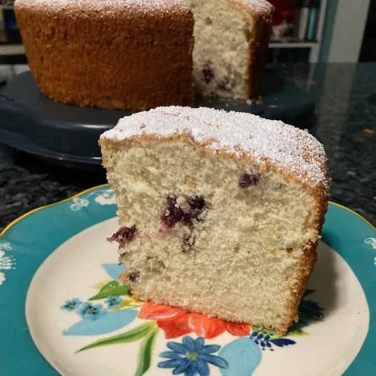 banana berry chiffon cake
