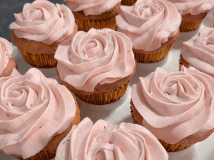 strawberry dream cupcakes