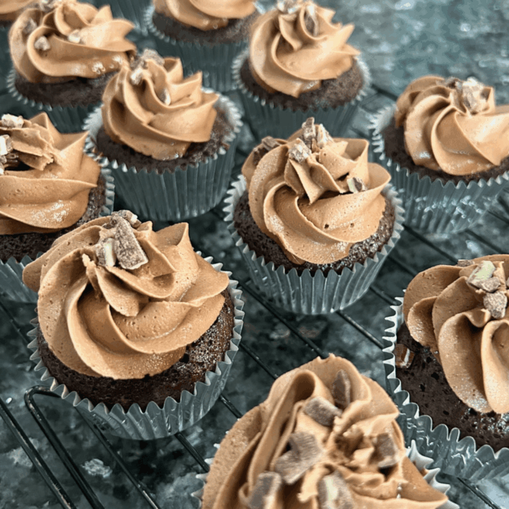 Mint Chocolate Brownie Mix Cupcakes