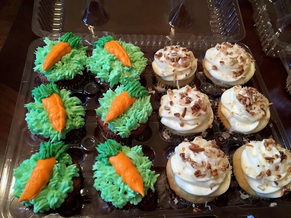 carrot cake cupcakes and Italian cream cake cupcakes