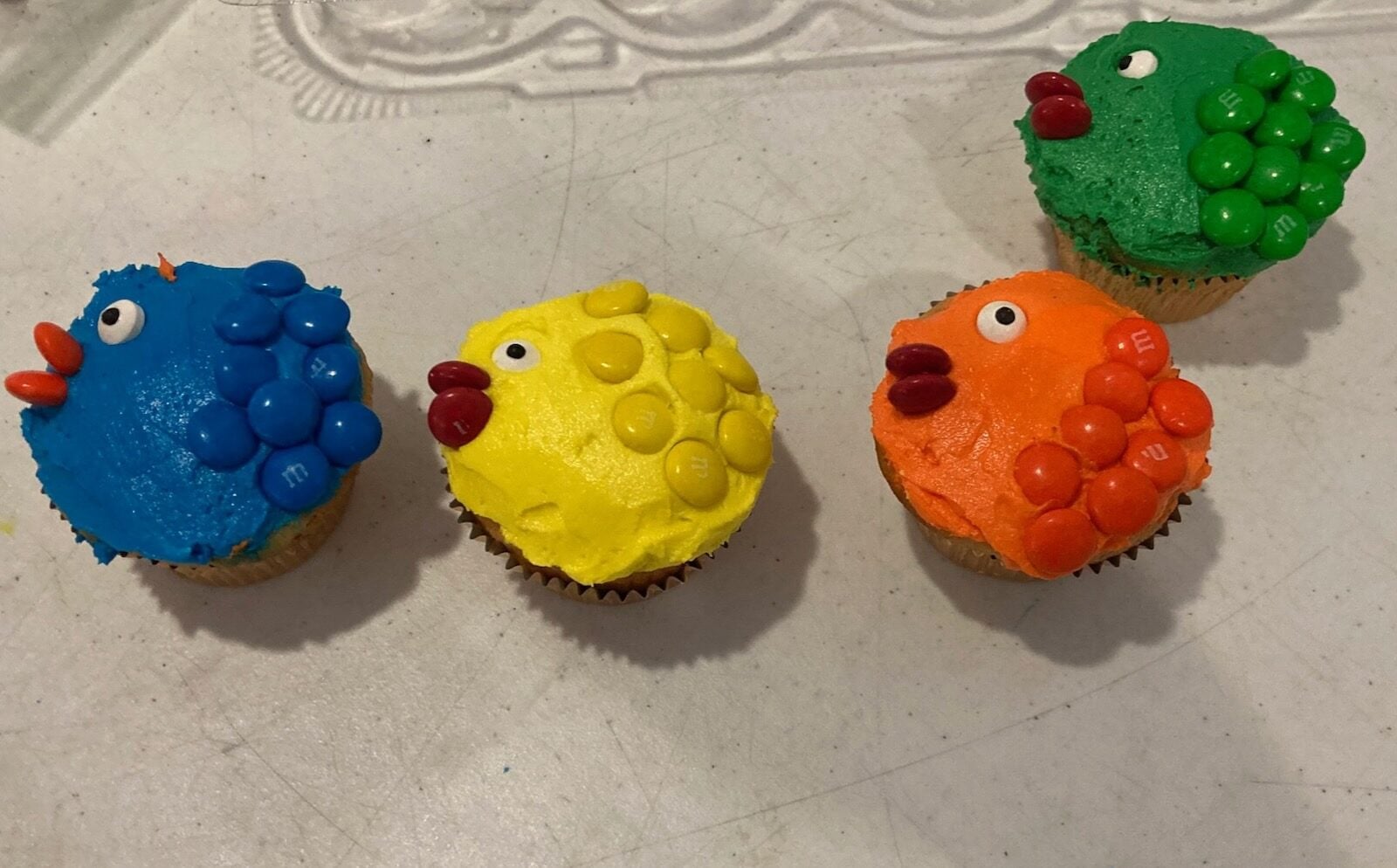 summertime cupcakes decorated like fish