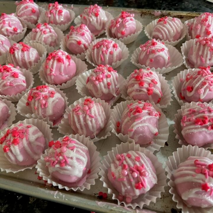 Strawberry Cake Pops