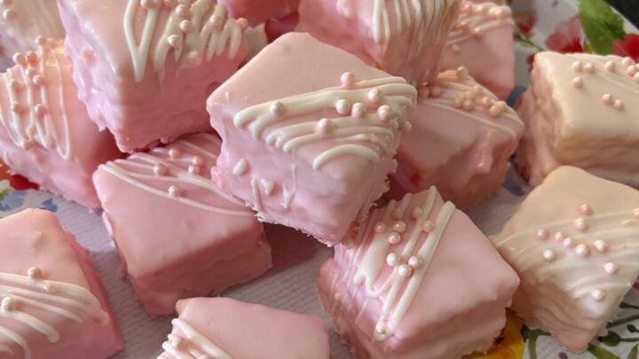 Image for Cake Mix Petit Fours