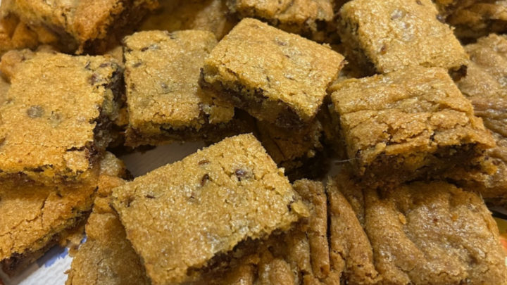 Image for Simple Chocolate Chip Cookie Bar