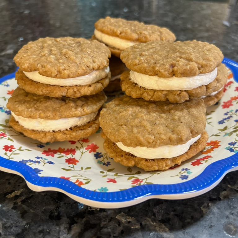 Homemade Oatmeal Cream Pies (Easy Copycat Recipe)
