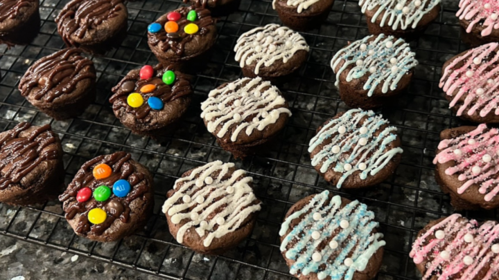 Image for Brownie Bites with Chocolate Truffle Filling