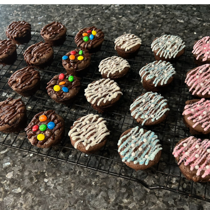 Brownie Bites with Chocolate Truffle Filling