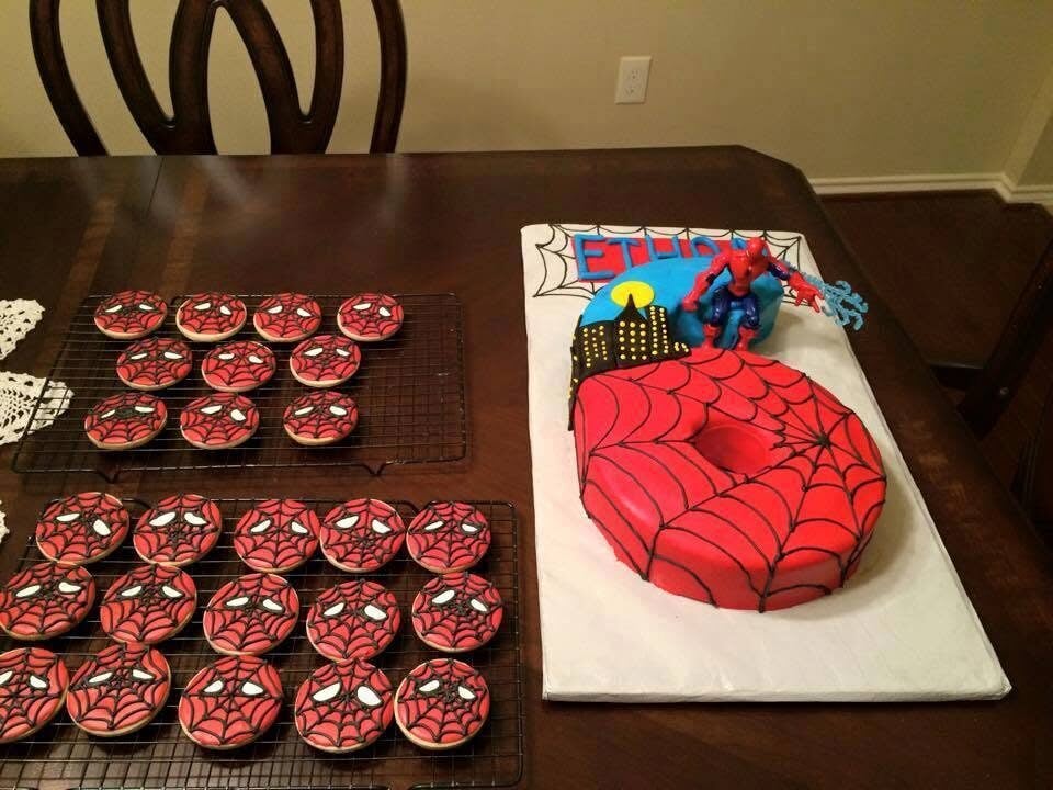 Spiderman cake and cookies