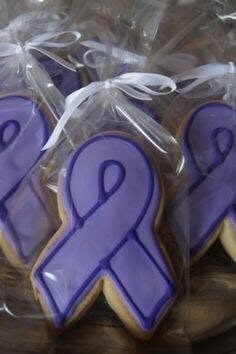 purple ribbon cookie