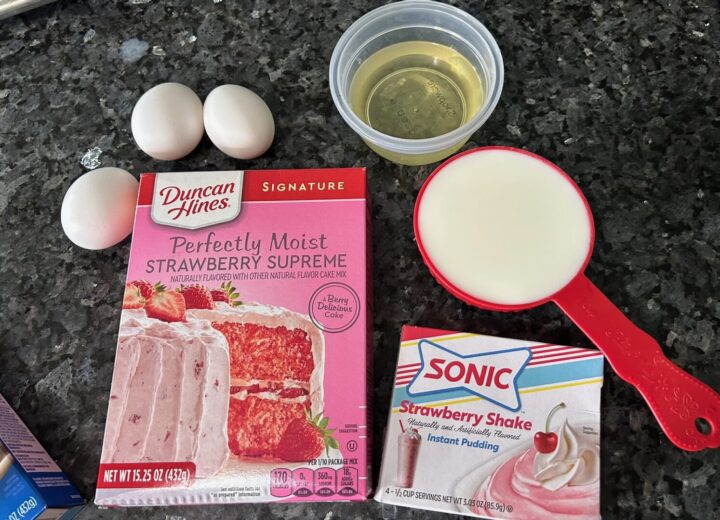 strawberry cake ingredients