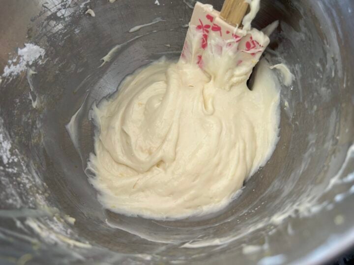 buttercream in bowl