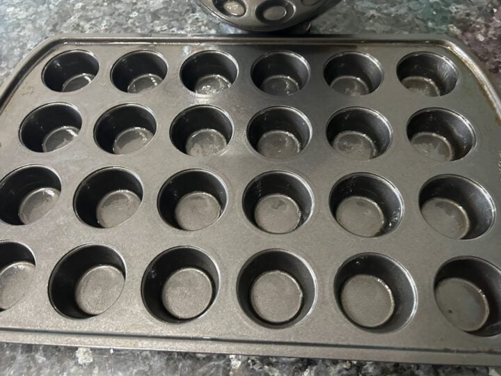 mini cupcake pan
