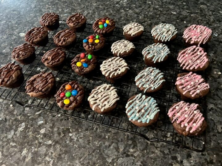 Brownie Bites with Chocolate Truffle Filling
