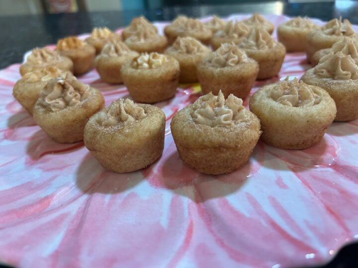 Snickerdoodle Cookie Cups with Cinnamon Marshmallow Filling