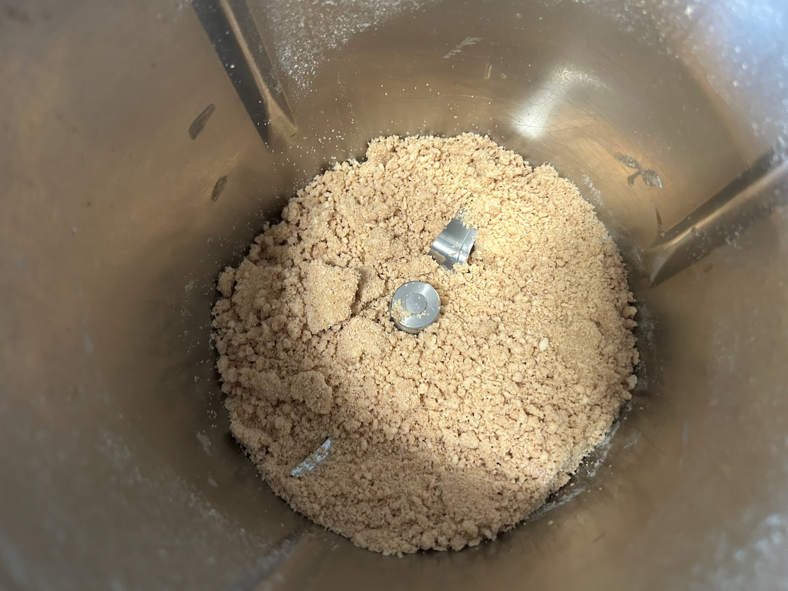 streusel topping, ready to be used