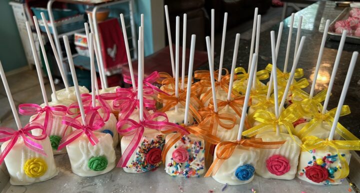 Easy Marshmallow Pops for Parties