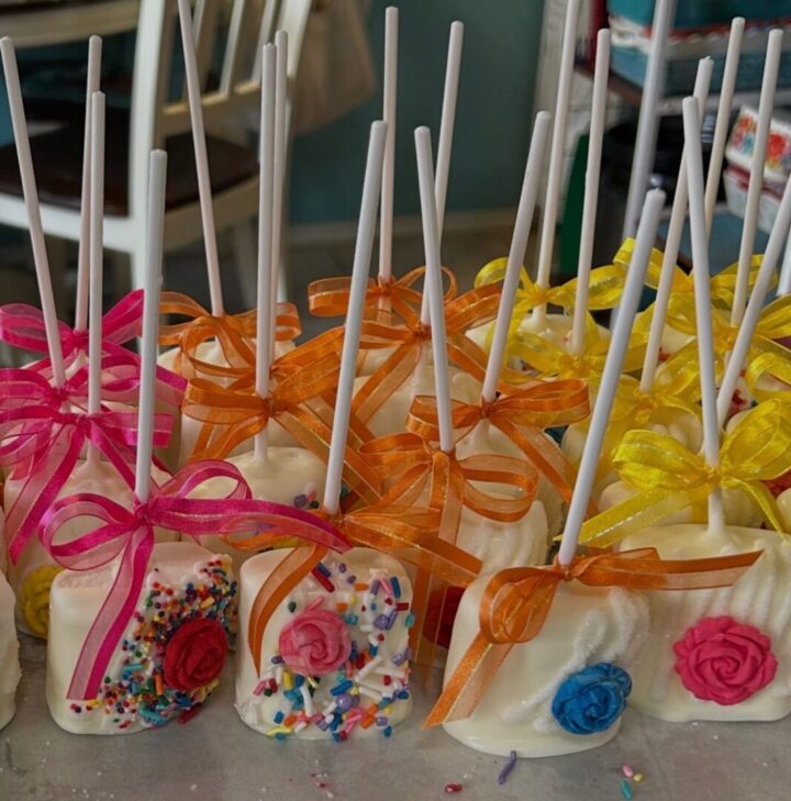 Easy Marshmallow Pops for Parties