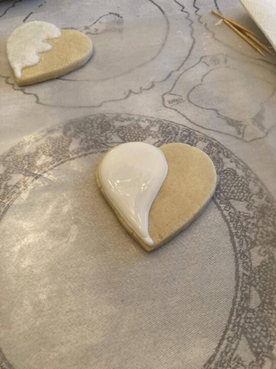 royal icing on cookie