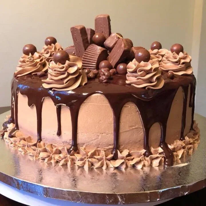 chocolate ganache cake drip on chocolate cake